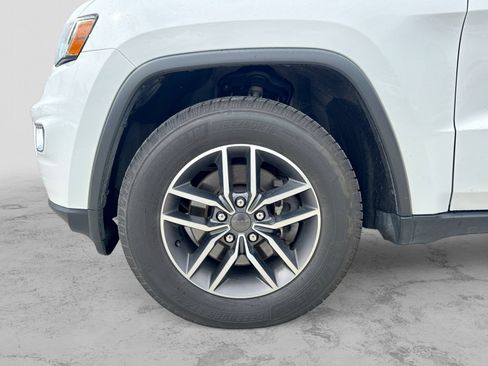 Used 2021 Jeep Grand Cherokee Limited AWD/4WD image 16