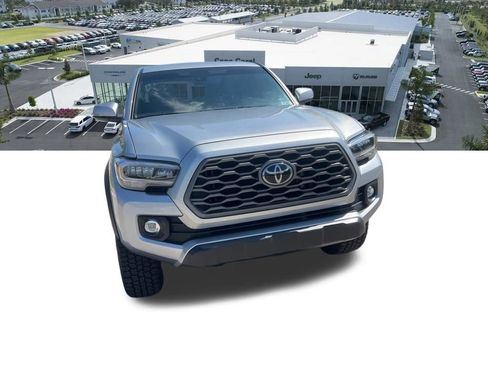 Used 2022 Toyota Tacoma TRD Off-Road AWD/4WD image 6