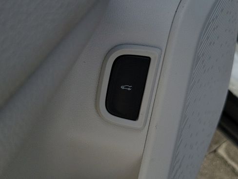 New 2026 GMC Terrain Denali w/ LPO, Black Badging Package image 19