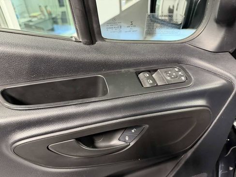 Used 2022 Mercedes-Benz Sprinter 2500 image 13