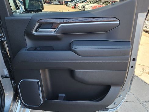 New 2026 GMC Sierra 1500 SLT image 40