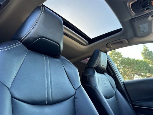 Certified 2025 Toyota Corolla XLE image 15