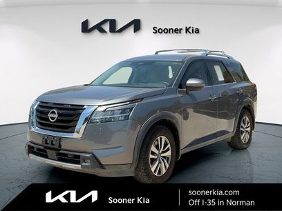 Used 2022 Nissan Pathfinder SL