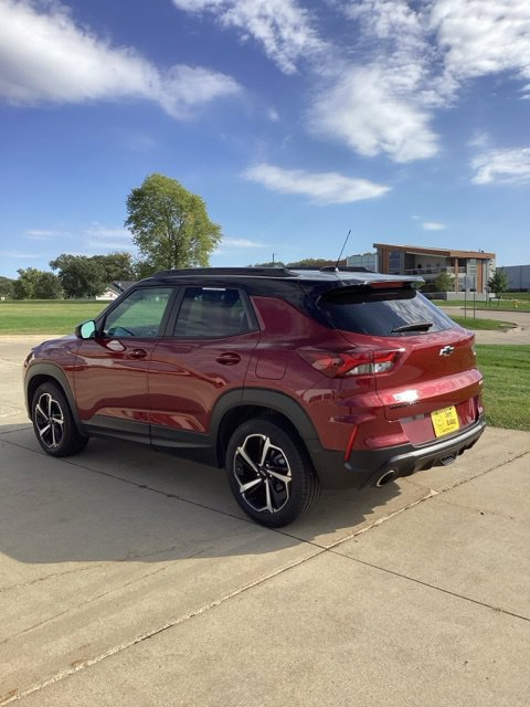 Used 2023 Chevrolet TrailBlazer RS FWD image 3