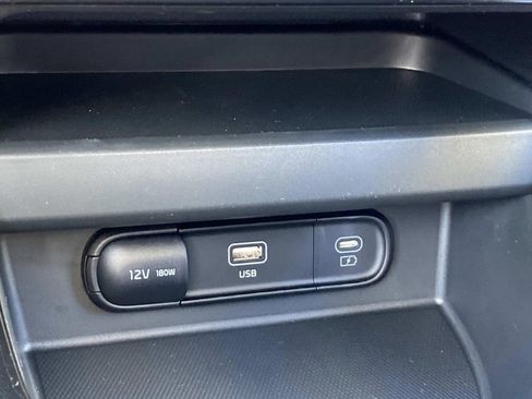 New 2025 Kia Seltos S image 11