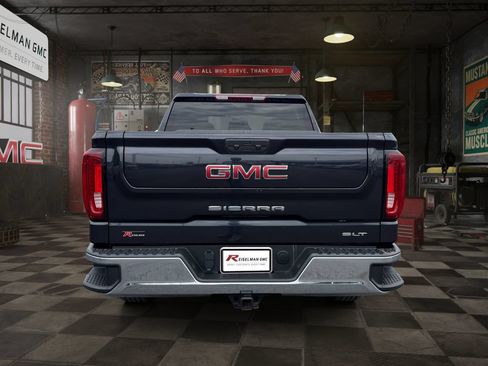 Certified 2025 GMC Sierra 1500 SLT AWD/4WD image 4
