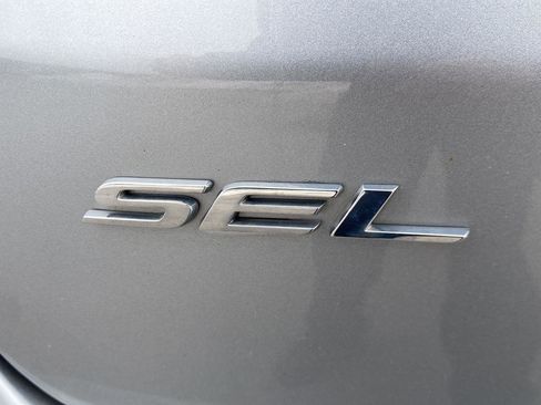Used 2022 Ford Edge SEL w/ Convenience Package AWD/4WD image 30