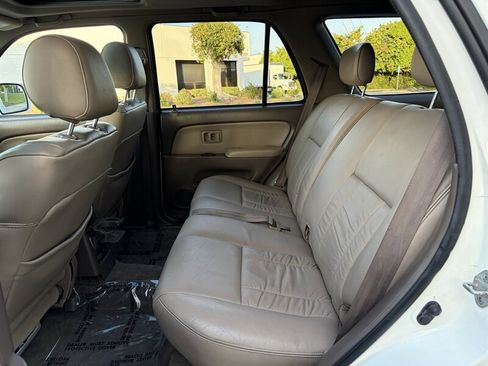 Used 2000 Toyota 4Runner Limited image 26