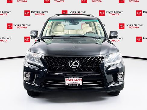 Used 2015 Lexus LX 570 4WD image 2