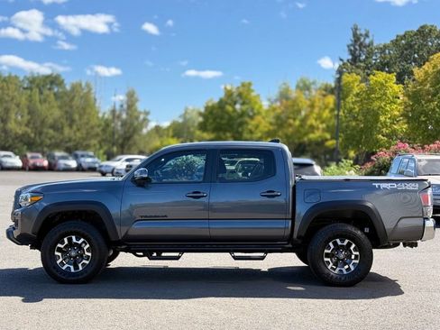 Certified 2023 Toyota Tacoma TRD Off-Road AWD/4WD image 2