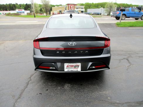 Used 2022 Hyundai Sonata SE w/ Cargo Package image 11