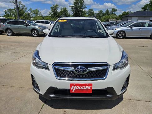 Used 2016 Subaru Crosstrek 2.0i Limited AWD/4WD image 2