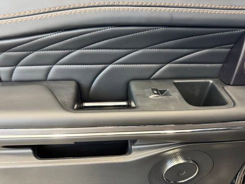 Used 2024 Ford Expedition Max Platinum image 16