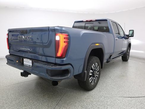Used 2025 GMC Sierra 3500 Denali Ultimate AWD/4WD image 3