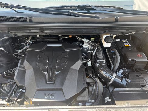Used 2026 Kia Carnival FWD image 33