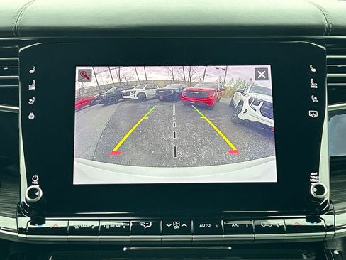 Used 2022 Jeep Wagoneer Series II AWD/4WD image 30