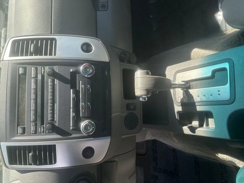 Used 2011 Nissan Frontier SV w/ SV Premium Utility Pkg image 13