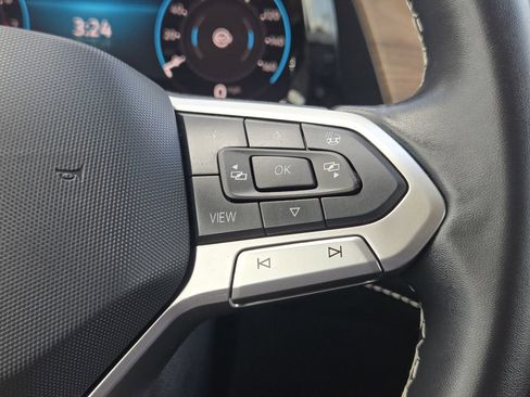 Used 2024 Volkswagen Atlas SE image 29