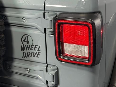 Used 2025 Jeep Wrangler Unlimited Sport S 4xe AWD/4WD image 13