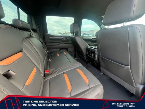 Used 2024 GMC Sierra 1500 AT4 w/ Technology Package AWD/4WD image 18