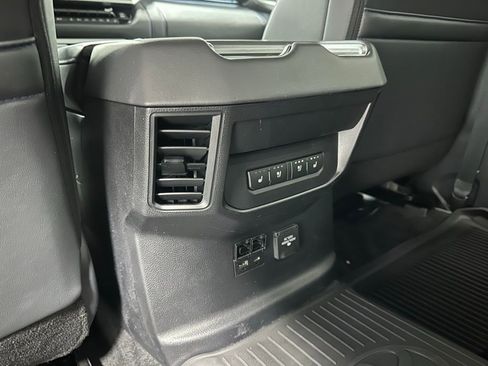 Used 2025 Toyota Tundra Platinum AWD/4WD image 50