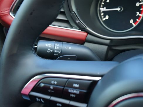 New 2026 MAZDA MAZDA3 Hatchback w/Premium Plus Pkg image 29