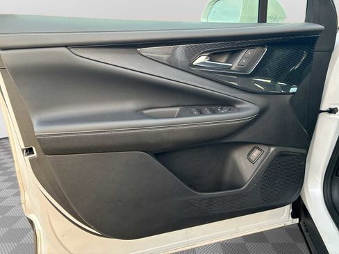 Certified 2024 Chevrolet Blazer EV LT image 22