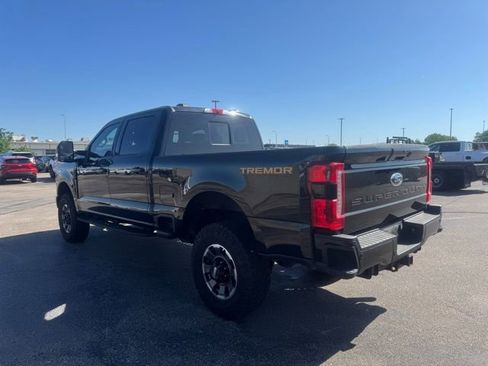 Used 2023 Ford F250 XLT w/ Tremor Off-Road Package image 5