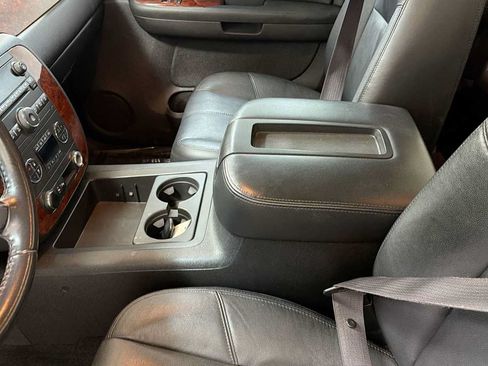 Used 2009 Chevrolet Silverado 3500 LTZ w/ Suspension Package, Off-Road AWD/4WD image 22