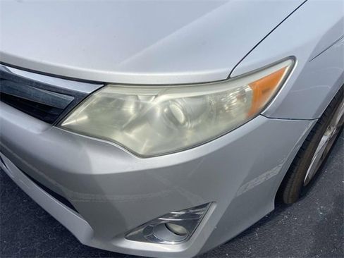 Used 2012 Toyota Camry XLE image 10