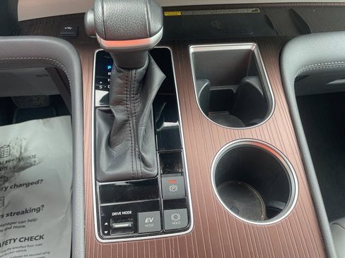 Used 2021 Toyota Sienna XLE image 20