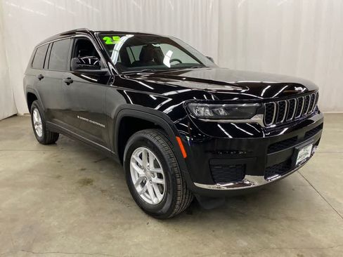 Used 2025 Jeep Grand Cherokee L Laredo AWD/4WD image 8