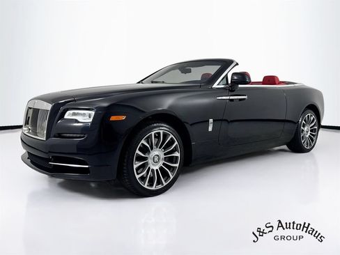Used 2018 Rolls-Royce Dawn RWD image 3