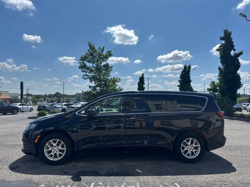 Used 2021 Chrysler Voyager LX FWD image 13