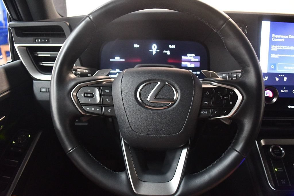 Used 2024 Lexus GX 550 w/ Cold Area Package AWD/4WD image 38