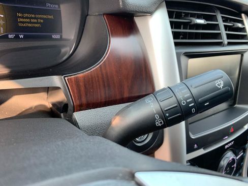 Used 2013 Ford Edge Limited AWD/4WD image 18