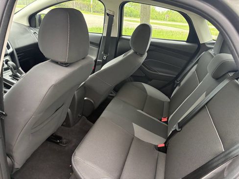 Used 2014 Ford Focus SE FWD image 24
