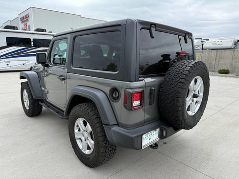 Used 2020 Jeep Wrangler Sport AWD/4WD image 5
