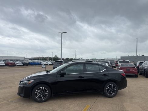 Certified 2025 Nissan Sentra SV image 11