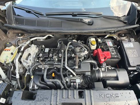 Used 2025 Nissan Kicks SR w/ SR Premium Package AWD/4WD image 34