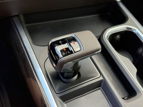New 2026 Chevrolet Silverado 1500 LTZ w/ LTZ Premium Package AWD/4WD image 18