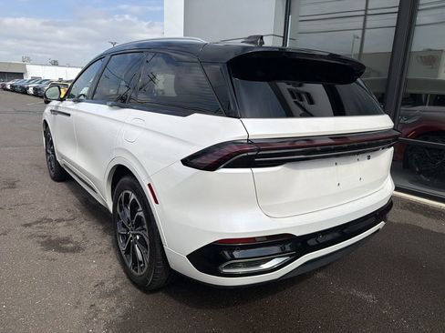 New 2026 Lincoln Nautilus Reserve AWD/4WD image 2