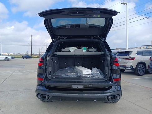 New 2026 BMW X5 sDrive40i image 9