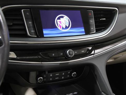 Used 2022 Buick Enclave Avenir w/ Avenir Technology Package image 9