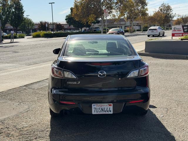 Used 2013 MAZDA MAZDA3 i SV FWD image 5
