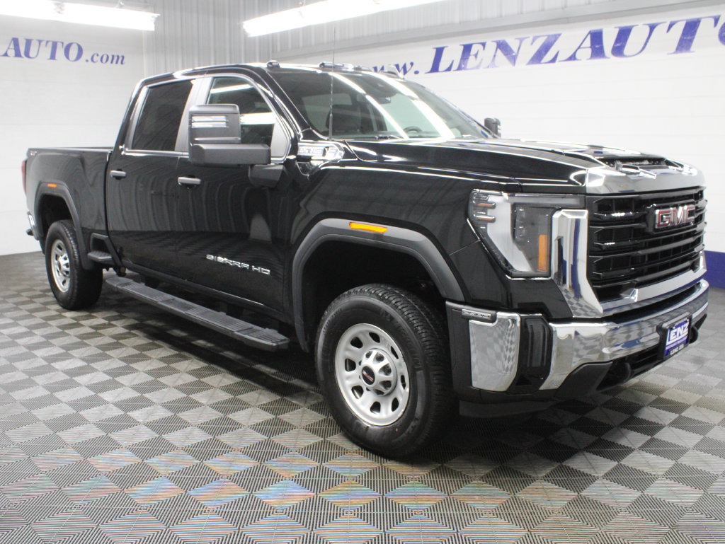 Used 2024 GMC Sierra 2500 Pro AWD/4WD image 3