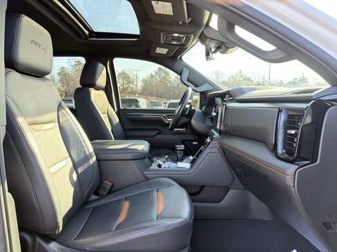 Used 2024 GMC Sierra 1500 AT4 w/ Technology Package image 24