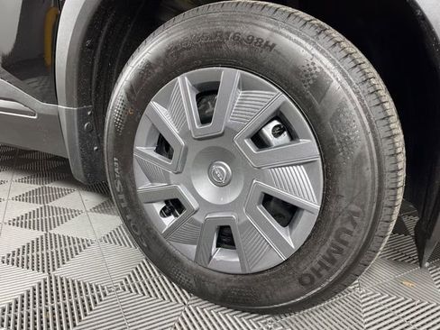 New 2026 Nissan Kicks S image 14