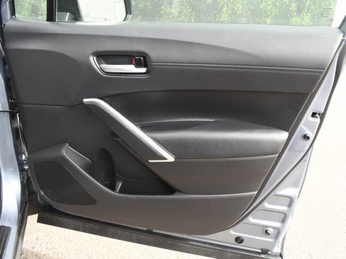 Certified 2022 Toyota Corolla Cross XLE w/ Convenience Package image 24