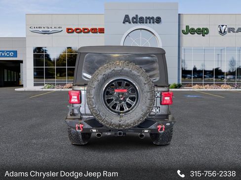 Used 2018 Jeep Wrangler Unlimited Rubicon w/ Dual Top Group image 7